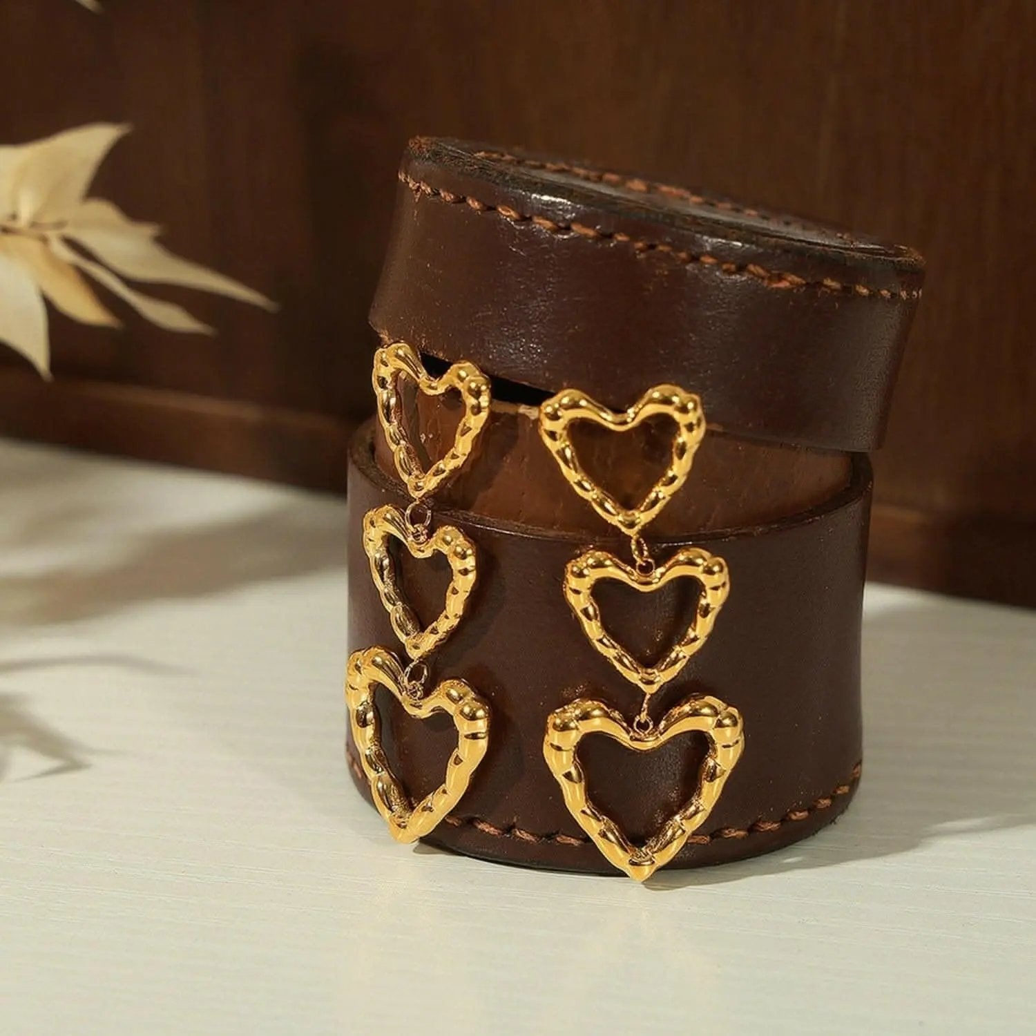 Heart-shaped titanium earrings - Love Salve